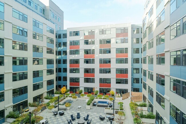 Foto del edificio - 1955 129th Ave NE