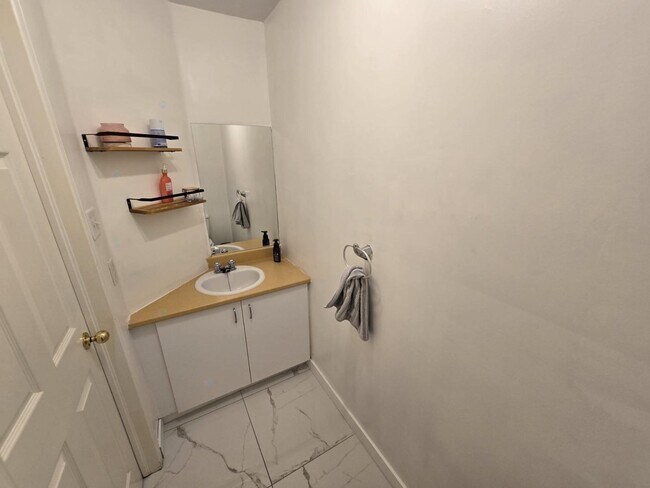 Building Photo - 383 Rue de Chalifoux
