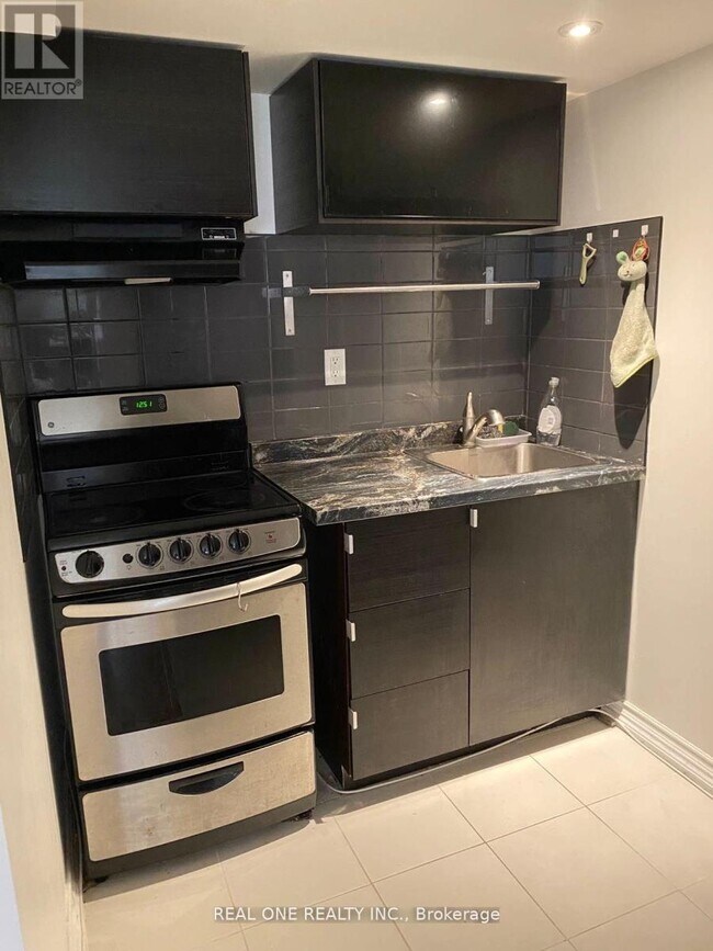 Photo du bâtiment - 43 Estrella Cres