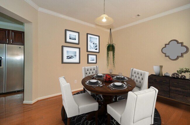 Foto del edificio - 2410 Crossmill Ln