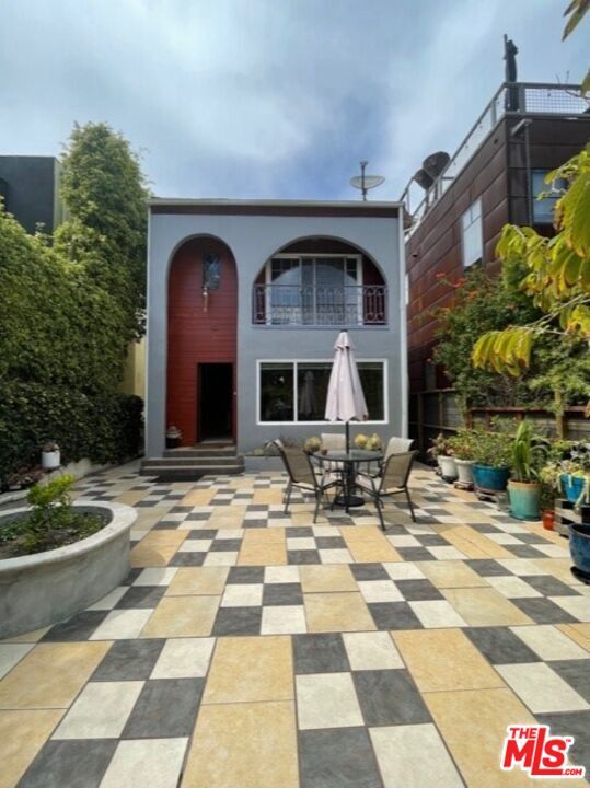Foto del edificio - 841 Dickson St