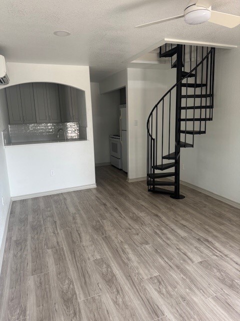 Building Photo - 1215 Terjo Ln