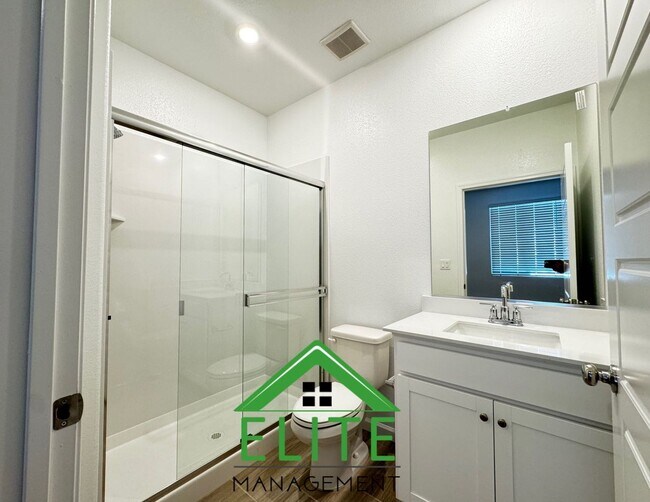 Foto del edificio - 8785 Oldfield Wy