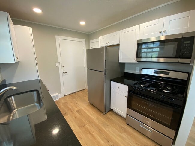 Building Photo - 2209 N 38th Ave