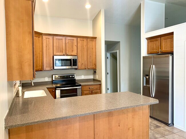 Building Photo - 4474 Kootenai St