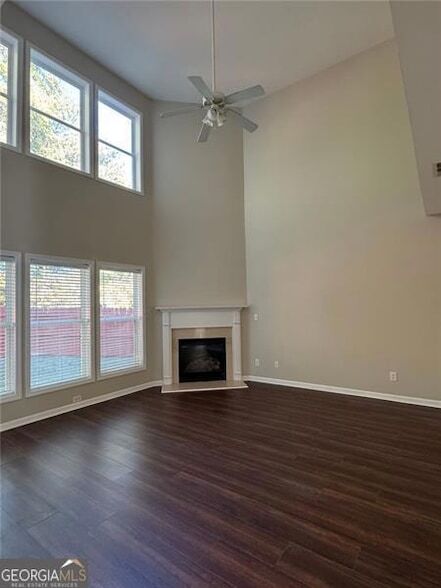 Foto del edificio - 1075 Harvest Brook Dr NE