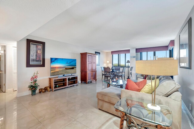 Building Photo - 3420 S Ocean Blvd
