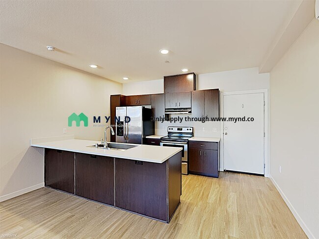 Foto del edificio - 2 br, 2 bath  - 519 T St Unit 204 204