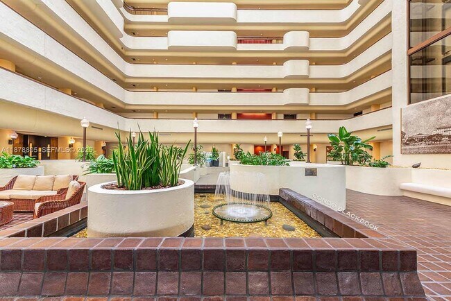 Foto del edificio - 600 Biltmore Way