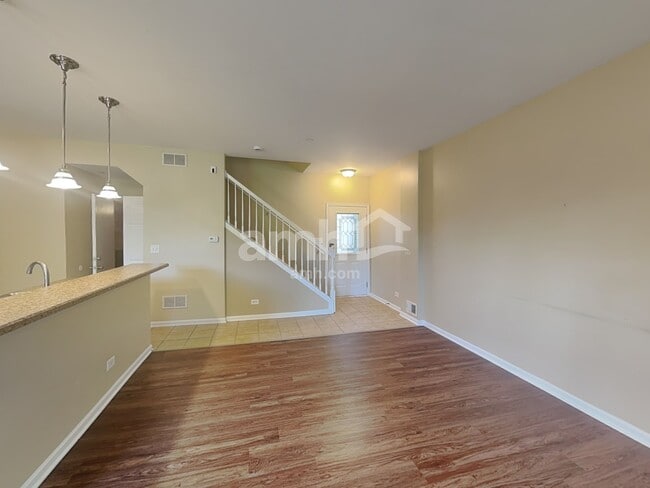 Foto del edificio - 4588 Camden Ln