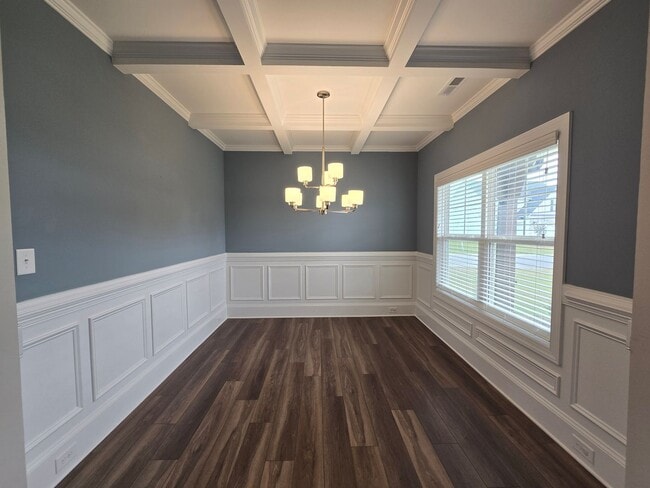 Foto del edificio - NEW LISTING!!!!!