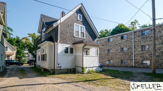 Foto del edificio - 4 br, 1 bath House - 112 Adams Ave