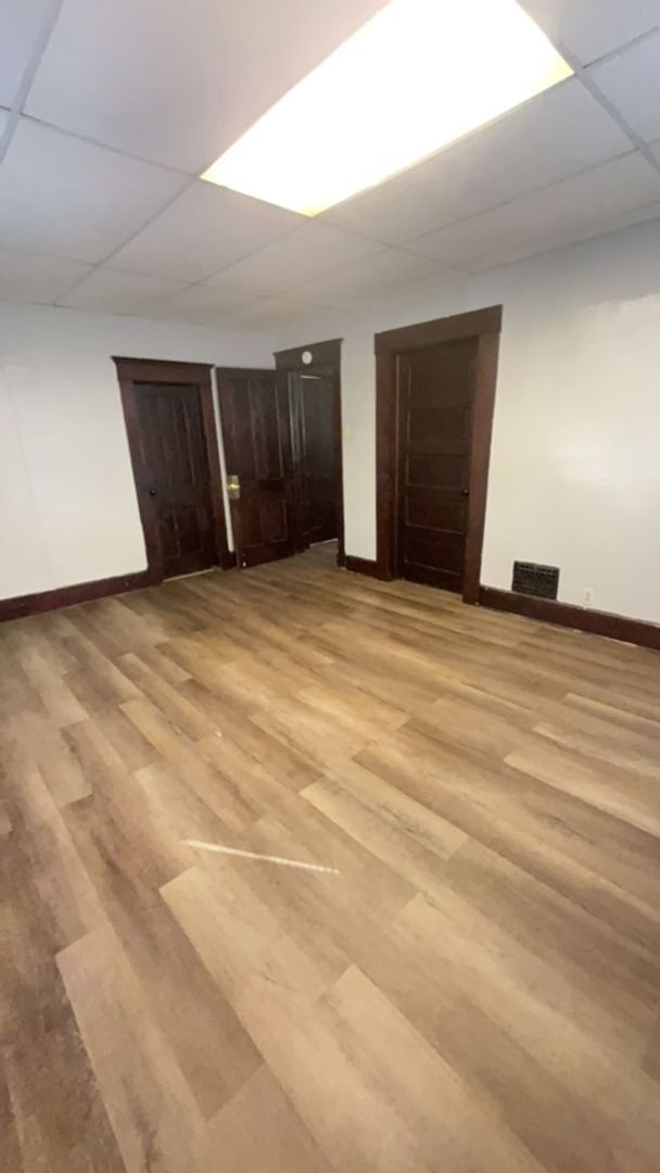 Foto del edificio - Giant Jackson Row House Available