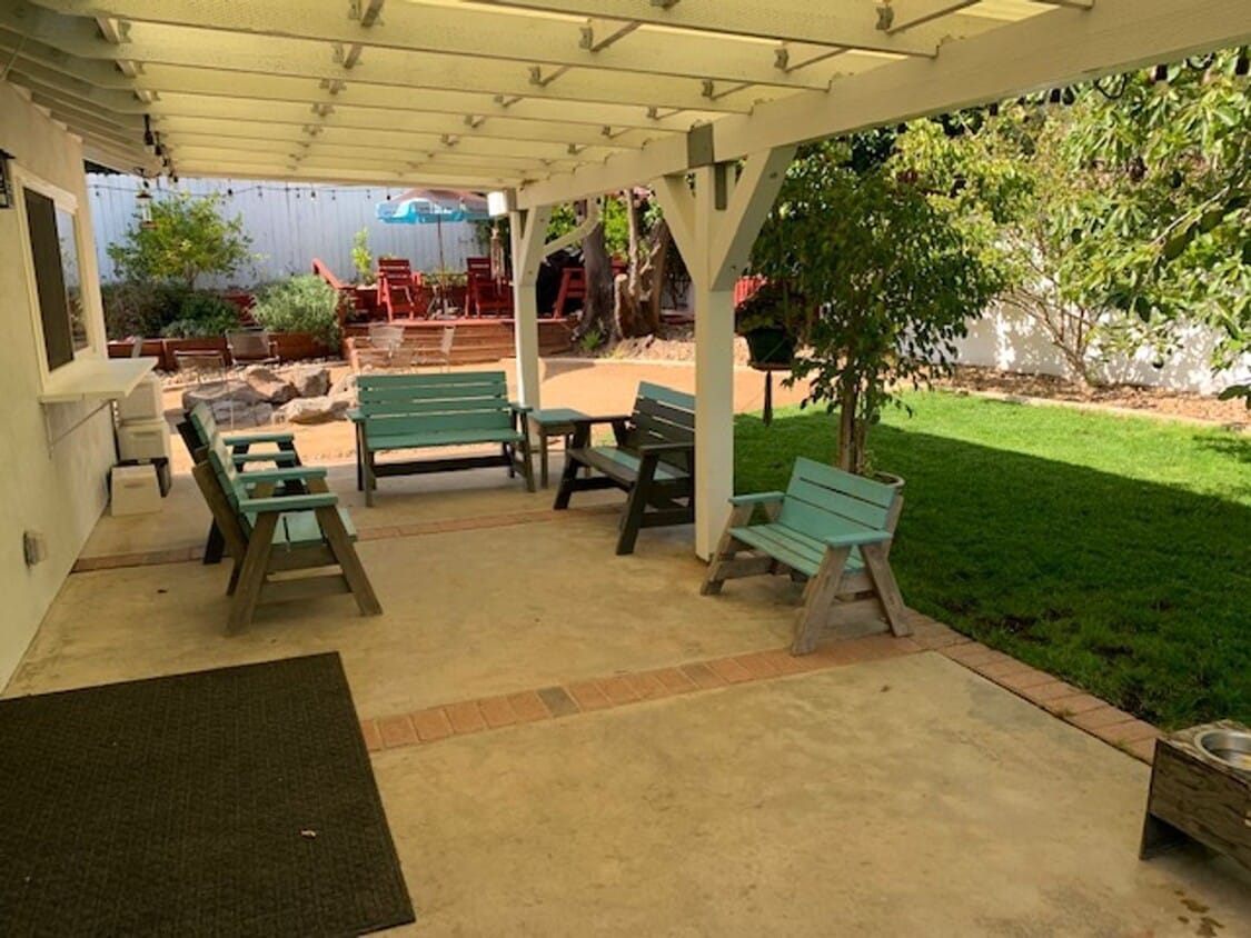 Primary Photo - Camarillo 4 Bedroom 2 Full Bathroom Single...