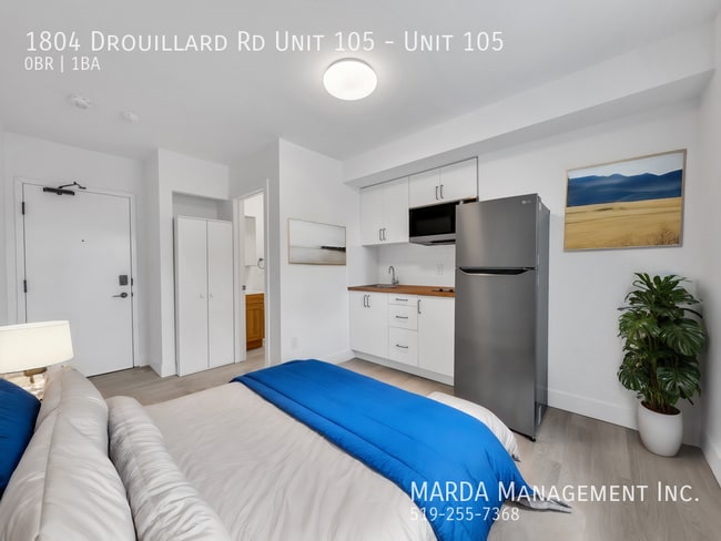 Building Photo - MODERN BACHELOR UNIT - PERFECT EAST WINDSOR LOCATION! INCLUSIVE