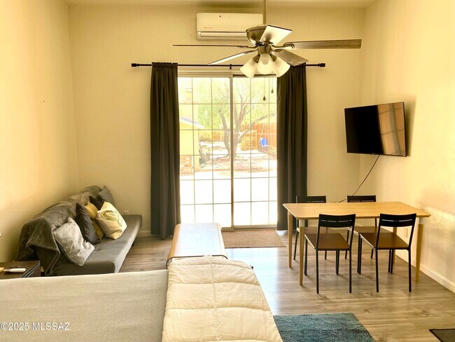 Foto del edificio - 2825 N Alvernon Way