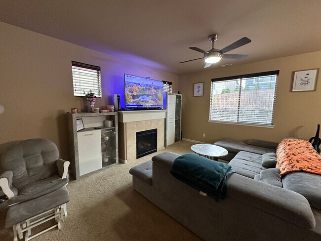 Foto del edificio - 1435 Farina Lp SE