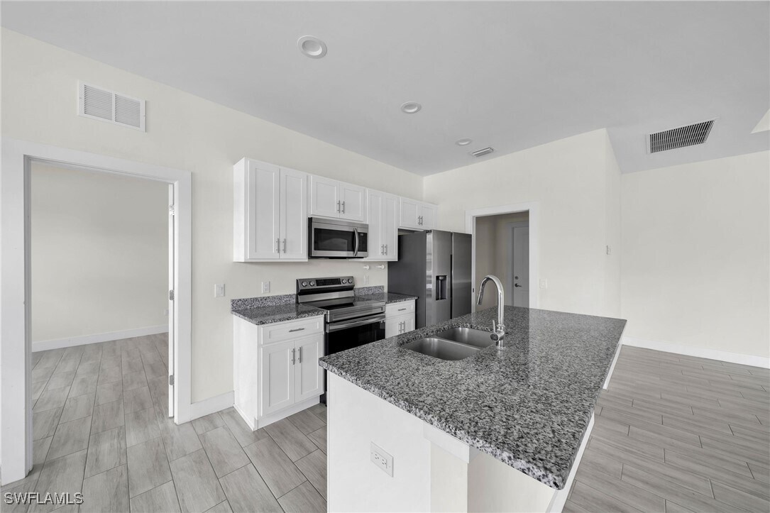 Foto principal - 606 Lincoln Blvd