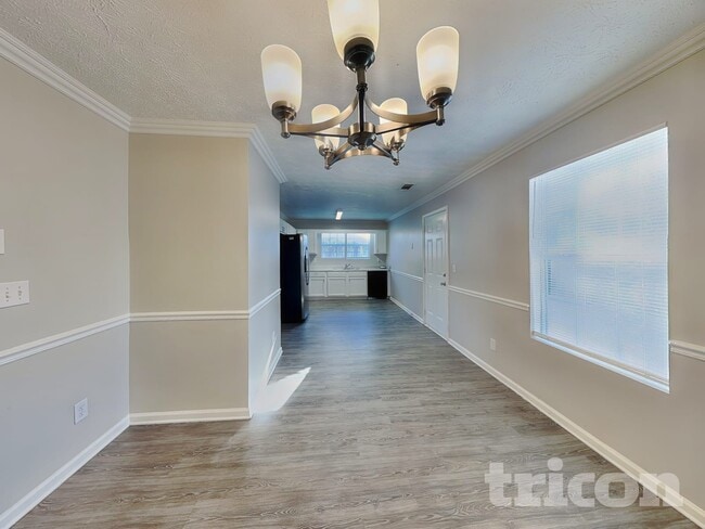 Building Photo - 34 Inverness Trce