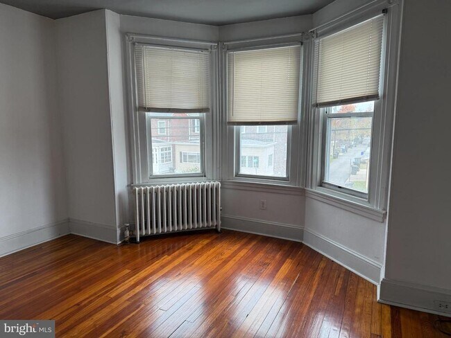 Foto del edificio - 15 E Brown St