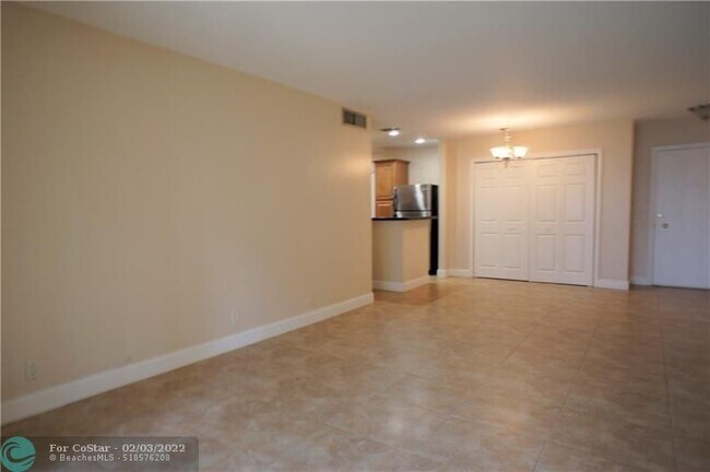 Foto del edificio - 6600 NE 22nd Way