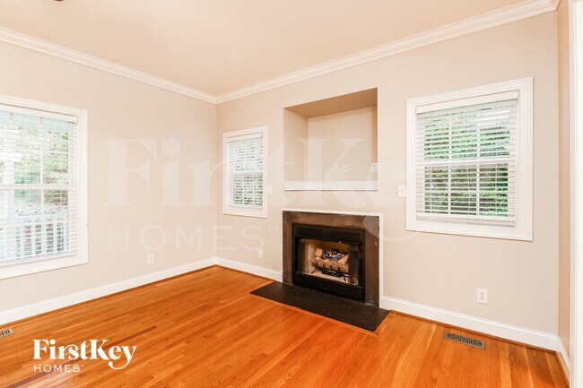 Building Photo - 7505 Summersun Dr