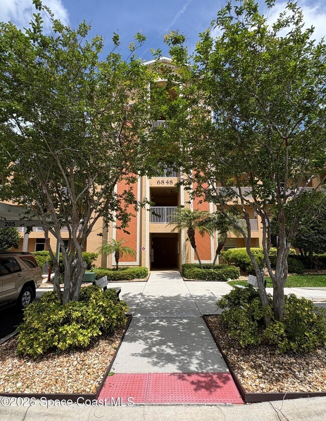 Foto del edificio - 6848 Toland Dr