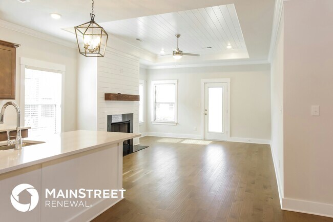 Foto del edificio - 14705 Greenleaf Dr