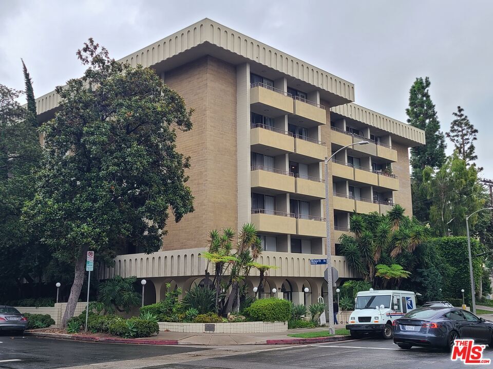 Foto principal - 1300 Midvale Ave