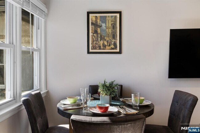 Foto del edificio - 401-403 Essex Street Unit A