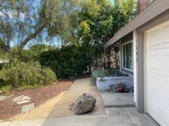Building Photo - 1582 Lake Dr