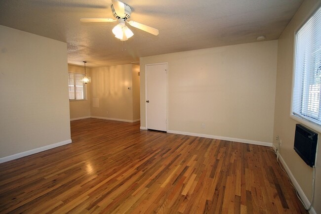 Foto del edificio - 16711 SW Lake Forest Blvd