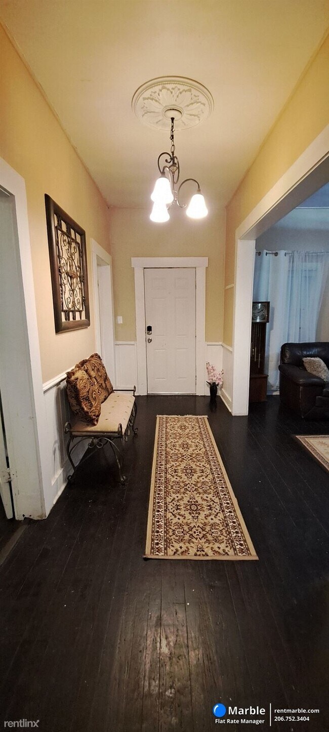 Foto del edificio - 2 br, 1 bath House - 845 W Brevard St