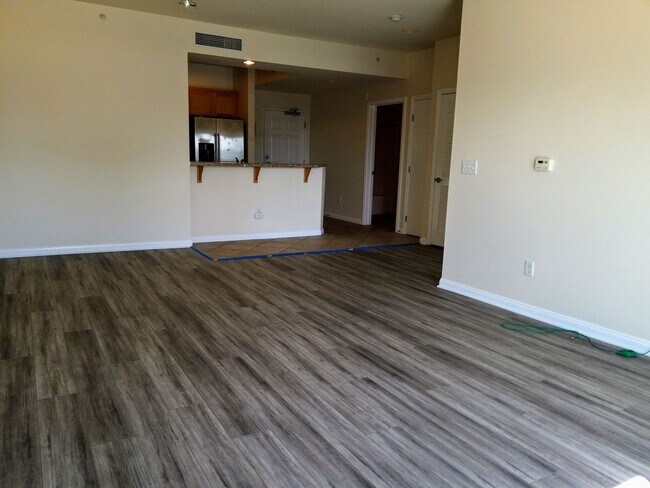 Foto del edificio - Gaslamp 1 bedroom with View, Wood floors, ...