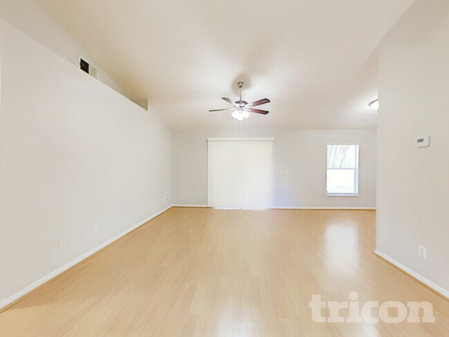 Foto del edificio - 7 Bay Ridge Loop