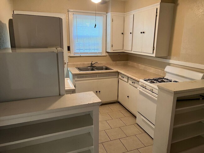 Foto del edificio - 1 bed, 1 bath unit in Vollintine Evergreen Historic District