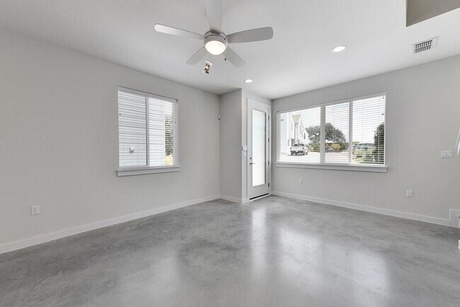 Foto del edificio - 801 N Bluff Dr