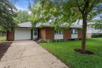 Building Photo - 908 Dogwood Dr