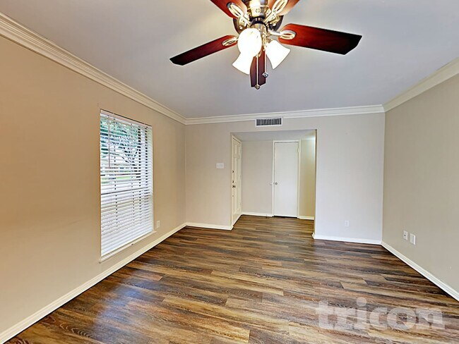 Building Photo - 2725 Branch Oaks Dr