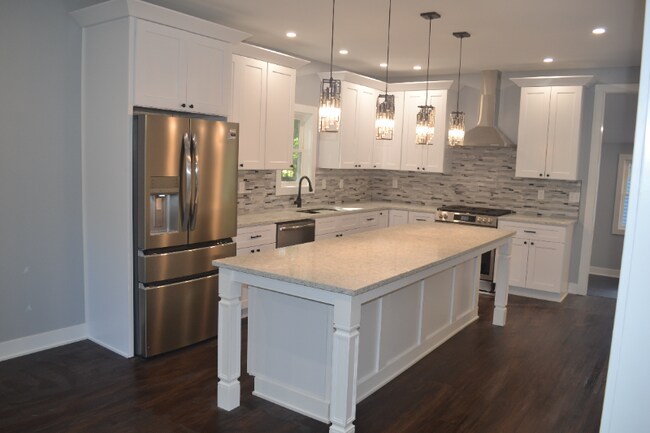 Foto del edificio - 5581 E Main St