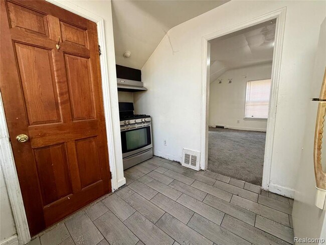 Foto del edificio - 6120 Middlesex St