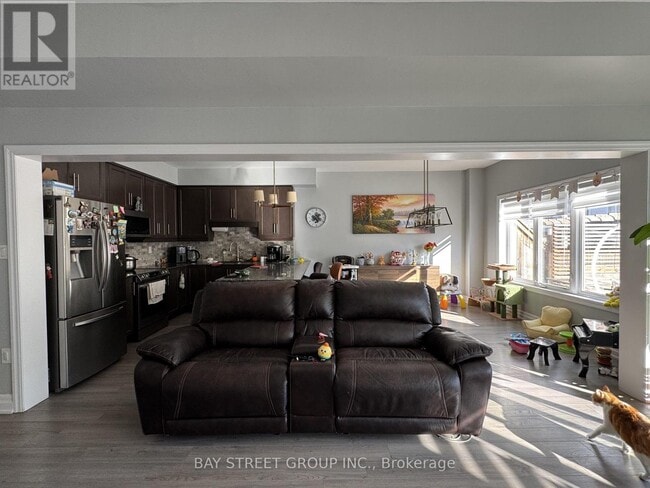 Building Photo - 51 Dominion Cres