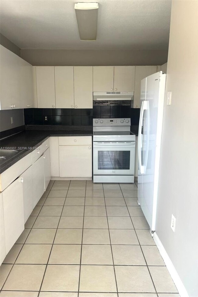 Foto del edificio - 1205 NW 7th Ave