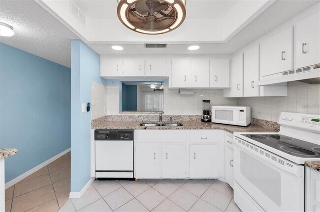 Foto del edificio - 845 Maple Ct