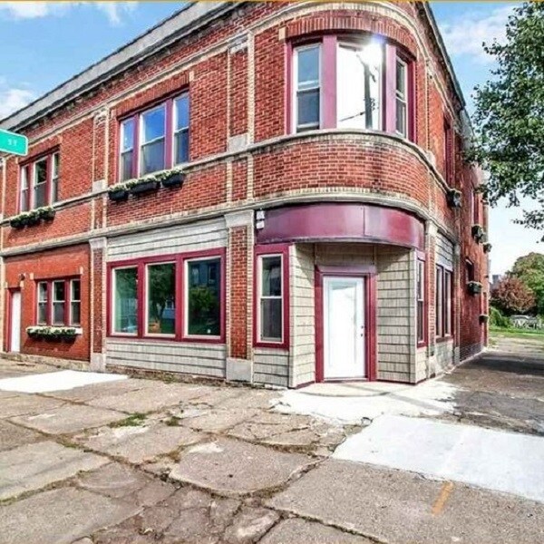 130 Auburn Ave Unit 2, Buffalo, NY 14213 Apartments in Buffalo, NY