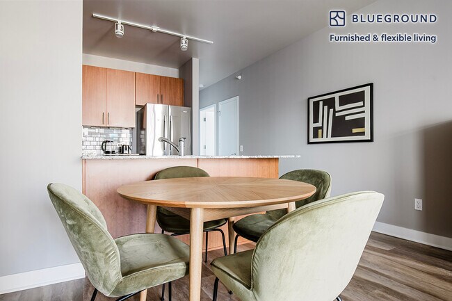 Foto del edificio - 505 N State St