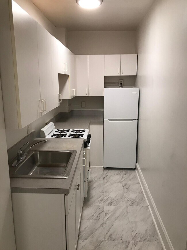 Foto del edificio - 79 Westland Ave