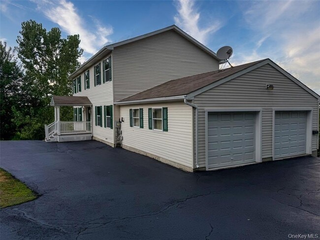 Building Photo - 10 Ashlyn Dr