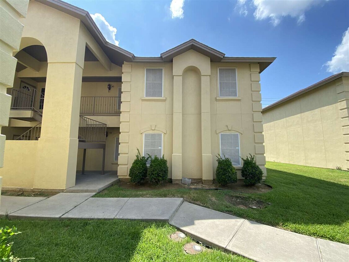 9804 Cantera Ct Unit 40 Laredo Tx 78045 Condo For Rent In Laredo Tx Apartments Com 9804 Cantera Ct Unit 40 Laredo Tx 78045 Condo For Rent In Laredo Tx Apartments Com