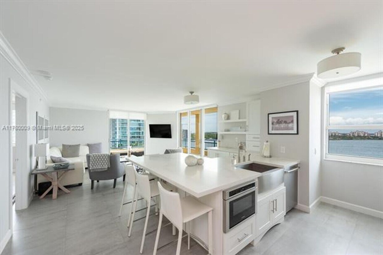 Photo - 90 Alton Rd unit 1102 (A11780009)